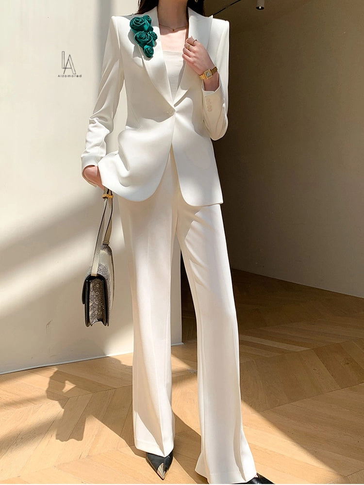 Elegant and Chic Women's Office Suit with Korean Fashion Influence