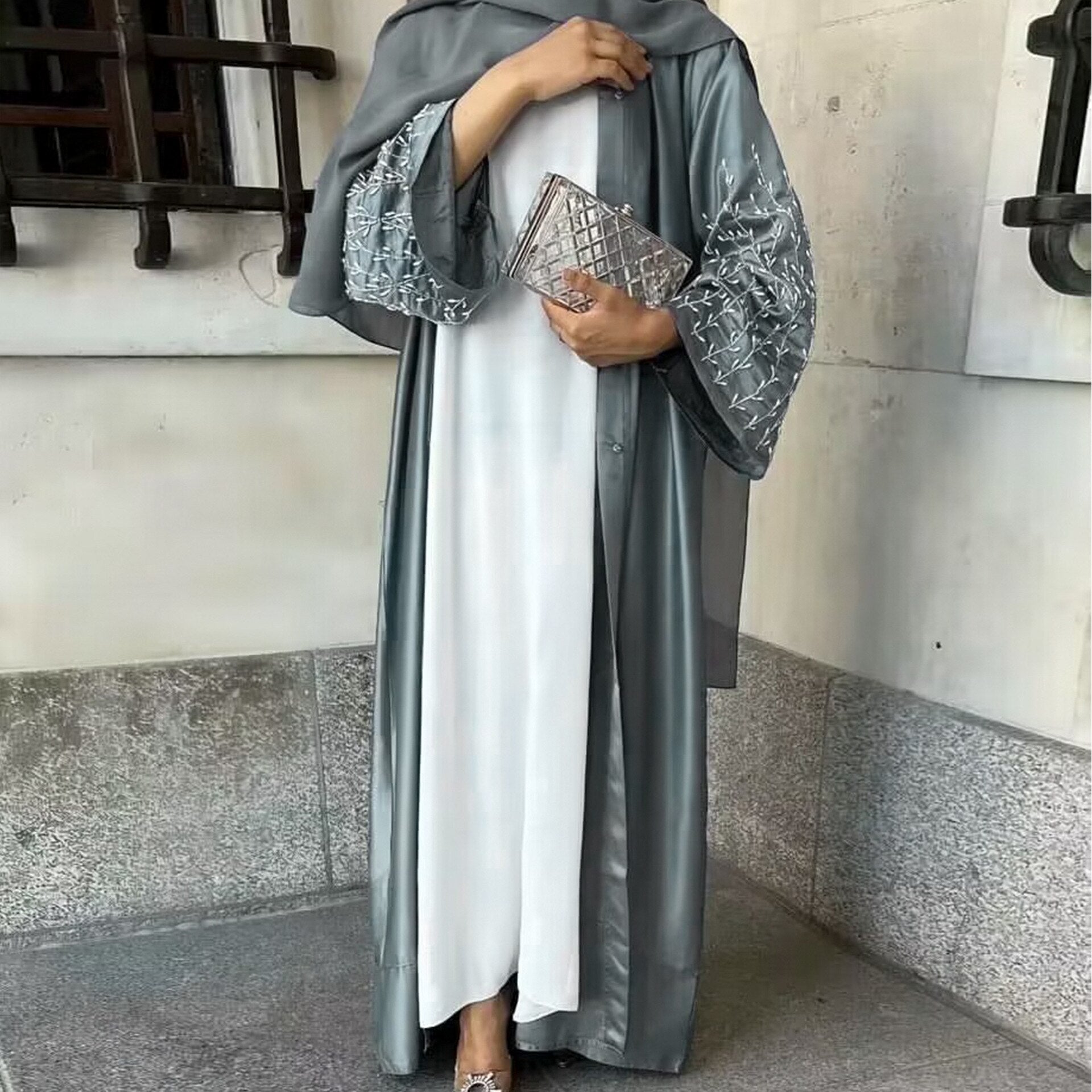 Silky Beading Djellaba Muslim Dress Dubai single breasted Flare Sleeve Abaya Dubai Muslim Islam Robe With Pockets